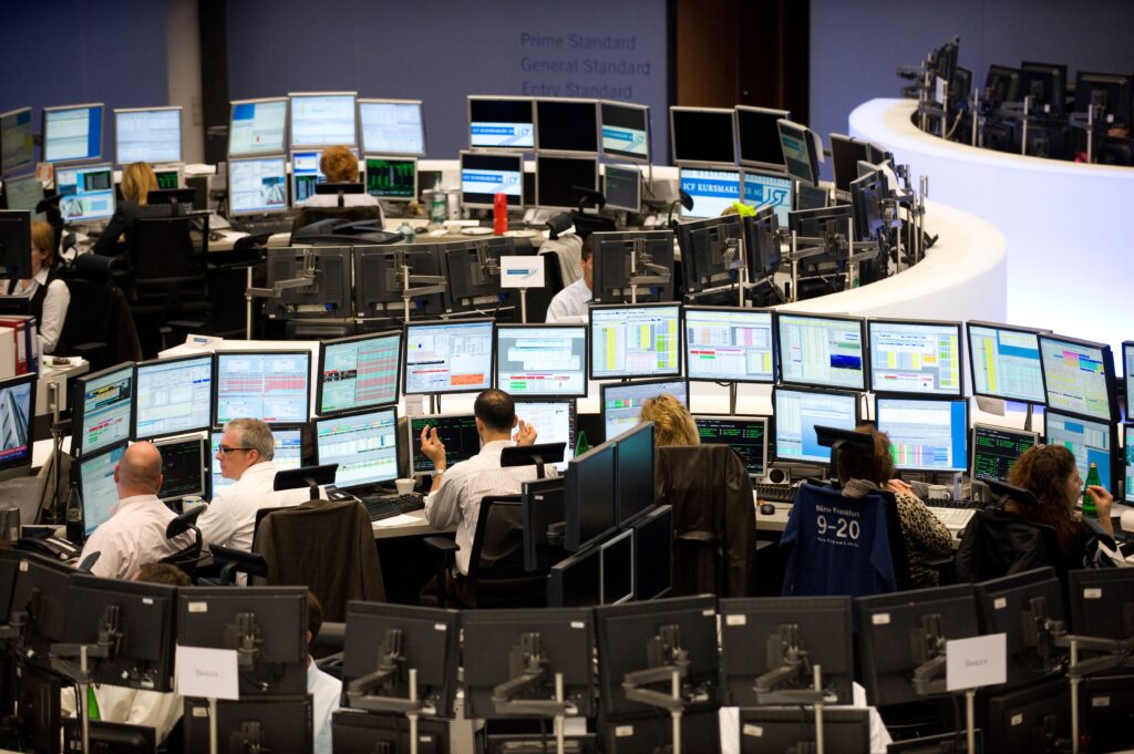 Algoritmisch beleggen voor beginners: AI-systeem analyseert marktdata en genereert handelssignalen